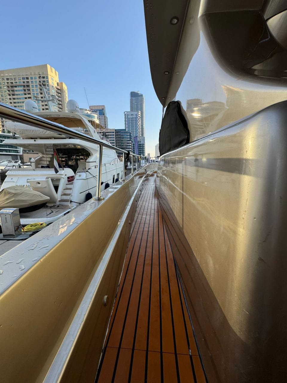 Luxury 90ft Yacht